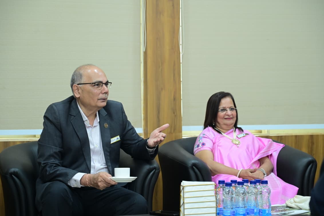 Guest of honour-2