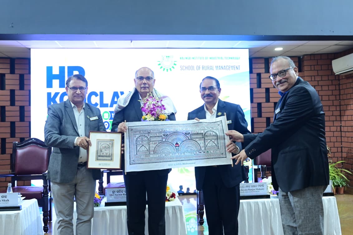 Guest of honour felicitiation